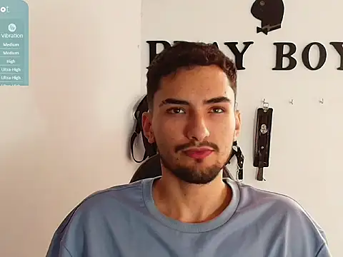 AlekRuizx online show from 10/10/25, 02:27