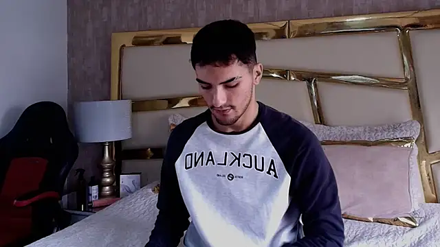 AlekRuizx online show from 11/09/25, 04:05