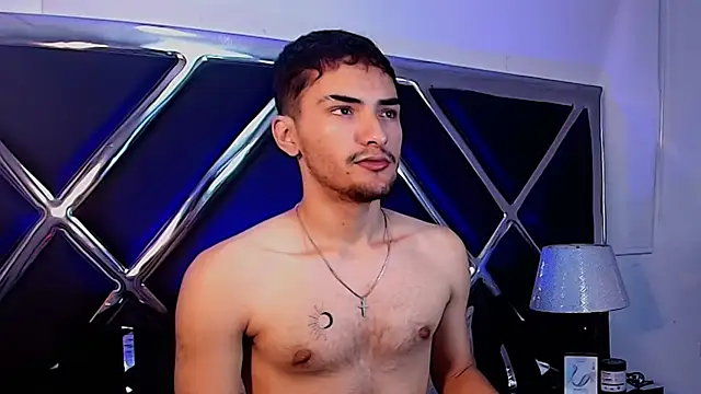 AlekRuizx online show from 11/11/25, 02:06