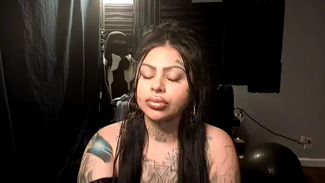 chicanachic13 online show from 10/30/25, 06:26