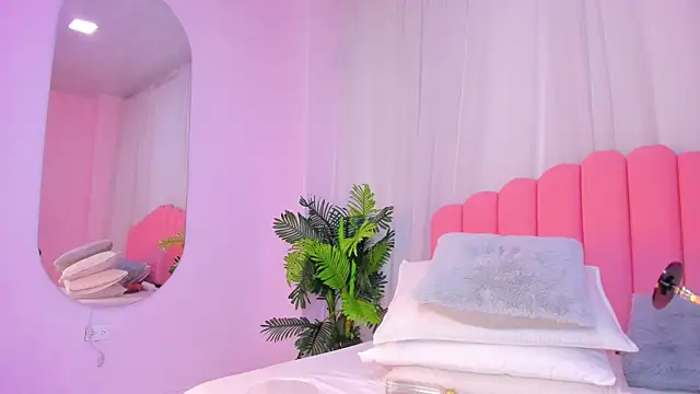 lia queen18 online show from 11/06/25, 11:22