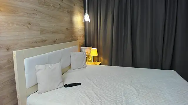 Babyy Lynaa online show from 10/15/25, 05:40