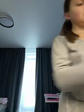 Babyy Lynaa online show from 10/19/25, 10:49