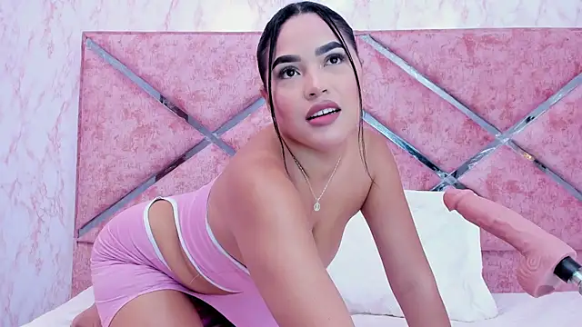 HOT EMIILY  online show from 10/20/25, 11:32