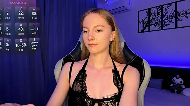 BrightAnnie online show from 11/12/25, 03:01