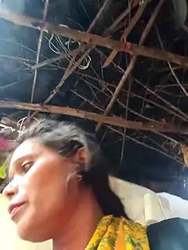 Snapshot of cute_diya_12 chatting on 10/11/25, 02:00 cute diya 12 online show from 10/11/25, 02:00