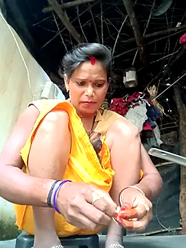 Snapshot of cute_diya_12 chatting on 10/13/25, 02:11 cute diya 12 online show from 10/13/25, 02:11