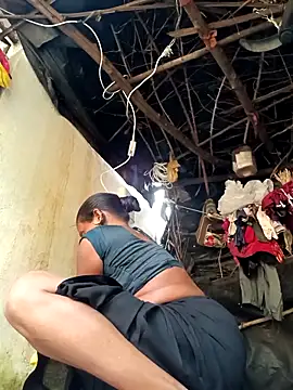 Snapshot of cute_diya_12 chatting on 10/16/25, 10:49 cute diya 12 online show from 10/16/25, 10:49