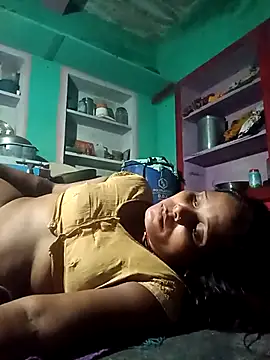 Snapshot of cute_diya_12 chatting on 10/22/25, 05:56 cute diya 12 online show from 10/22/25, 05:56