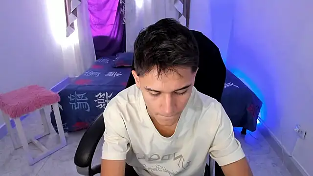 Aron Boyy online show from 10/11/25, 07:56