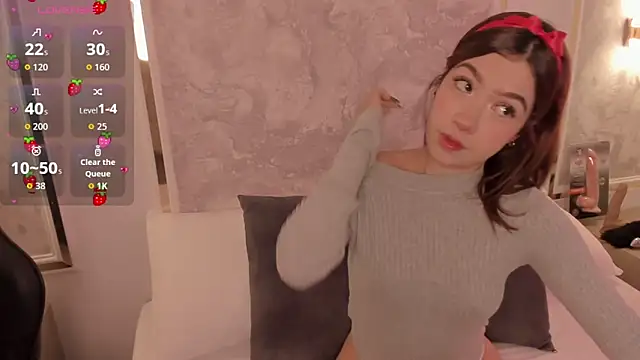 doll eyees  online show from 10/31/25, 02:34