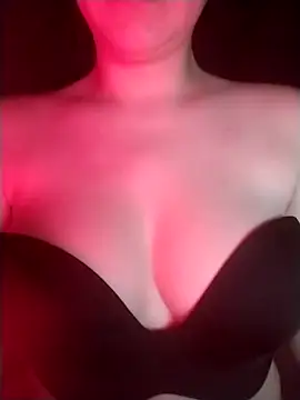 Midnight  Muse  00   online show from 11/25/25, 05:02