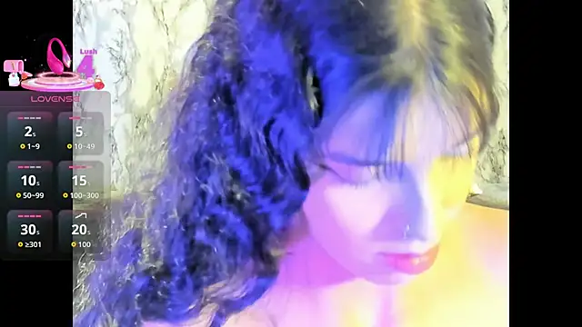 ChloeeMason online show from 11/07/25, 10:59