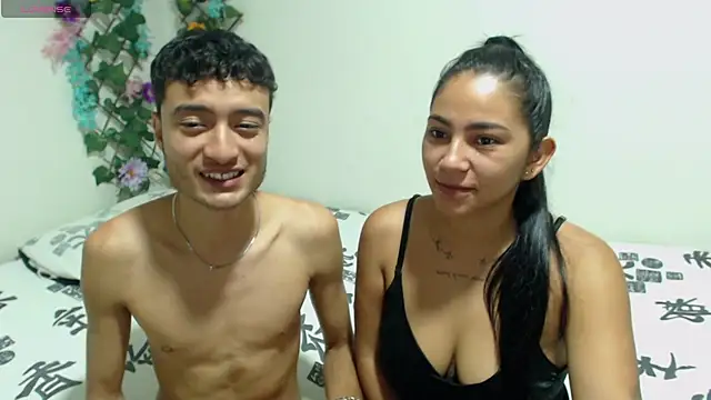 camiYwY online show from 11/25/25, 06:46