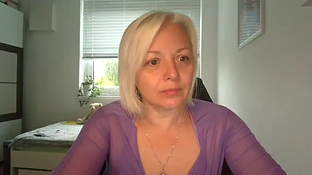 Linsy Kim online show from 10/02/25, 05:47