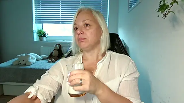 Linsy Kim online show from 11/14/25, 06:45