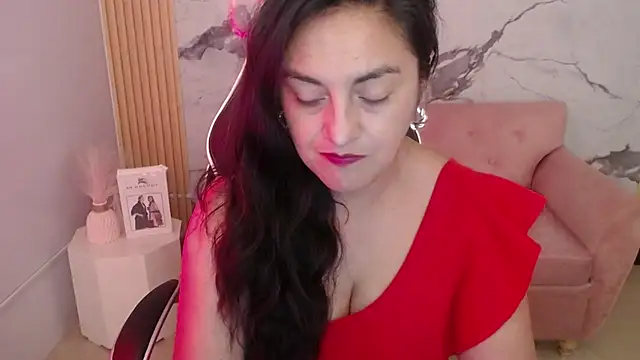 Snapshot of tamara_ch1 chatting on 11/16/25, 03:12 tamara ch1 online show from 11/16/25, 03:12