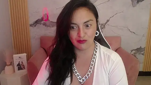 Snapshot of tamara_ch1 chatting on 11/18/25, 03:34 tamara ch1 online show from 11/18/25, 03:34