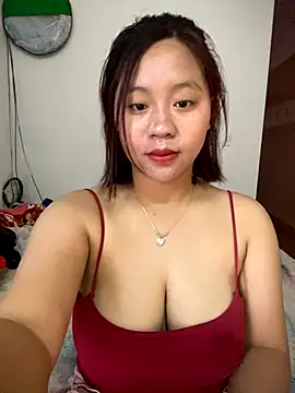 Snapshot of maianhcute chatting on 10/25/25, 01:57 maianhcute online show from 10/25/25, 01:57