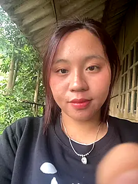 Snapshot of maianhcute chatting on 10/29/25, 08:27 maianhcute online show from 10/29/25, 08:27