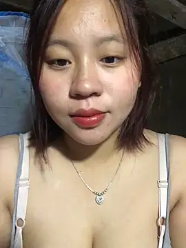 Snapshot of maianhcute chatting on 11/08/25, 12:44 maianhcute online show from 11/08/25, 12:44