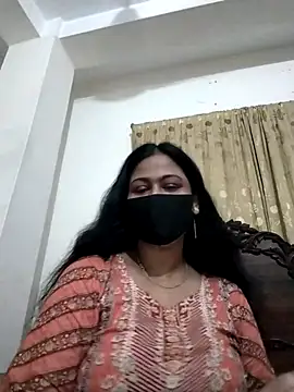 Snapshot of Neha-37 chatting on 10/01/25, 04:24 Neha-37 online show from 10/01/25, 04:24