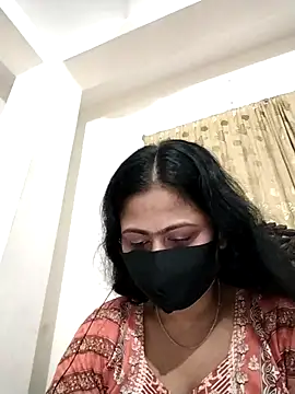 Snapshot of Neha-37 chatting on 10/05/25, 02:37 Neha-37 online show from 10/05/25, 02:37