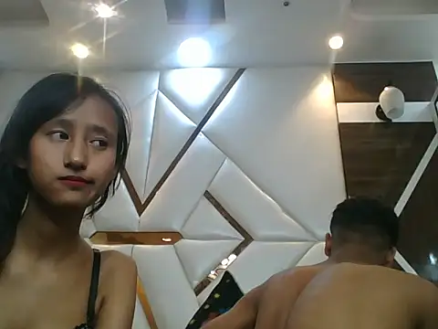 lily 9900 online show from 10/12/25, 03:33