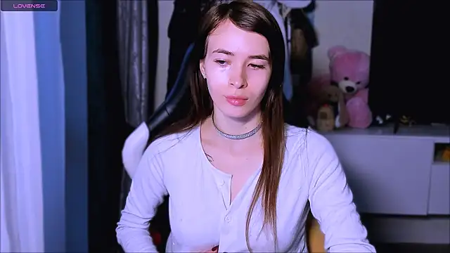 ZoyaMill online show from 10/10/25, 04:55