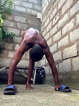 Makemecum634941 online show from 10/10/25, 08:35