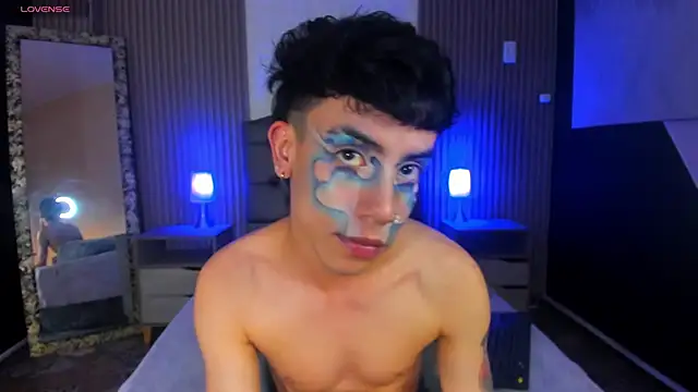 aaronjames1 online show from 09/12/25, 09:04