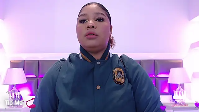 LennaEvans online show from 10/06/25, 10:45