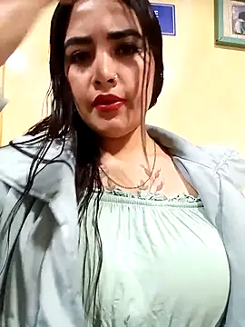 Snapshot of MAYE__13 chatting on 09/19/25, 12:50 MAYE 13 online show from 09/19/25, 12:50
