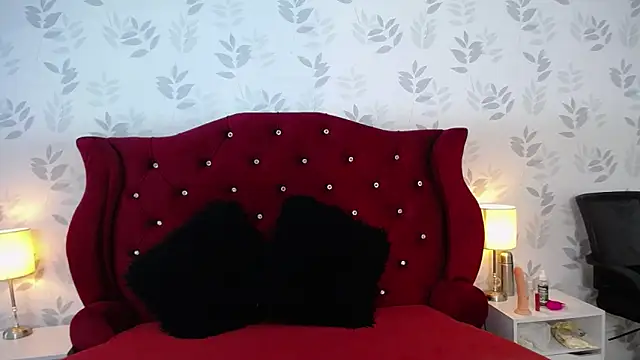 Snapshot of MargarettCooper chatting on 09/15/25, 12:49 MargarettCooper online show from 09/15/25, 12:49