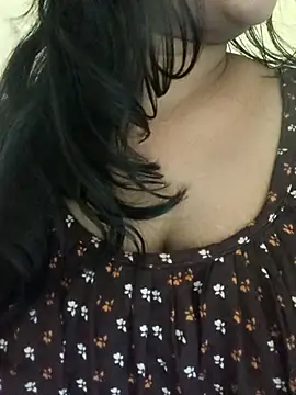 Snapshot of Aaradhya_Sharma chatting on 09/08/25, 10:31 Aaradhya Sharma online show from 09/08/25, 10:31