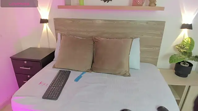 atenea blaack online show from 11/09/25, 02:43