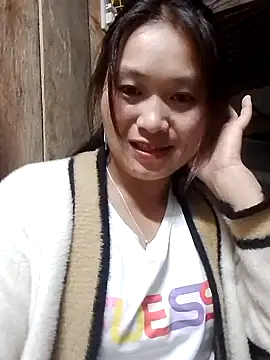 lusy-bae online show from 10/22/25, 01:00