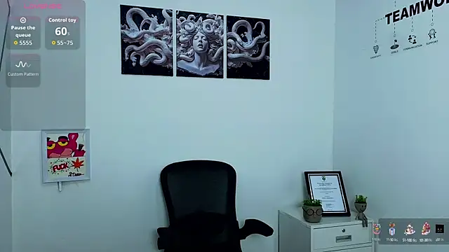 melody-rouss online show from 10/11/25, 10:14