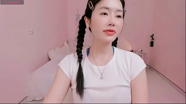 strawberry-ni online show from 09/19/25, 04:58