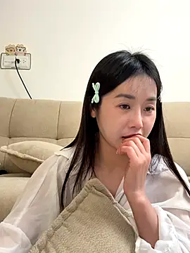 strawberry-ni online show from 11/02/25, 04:42