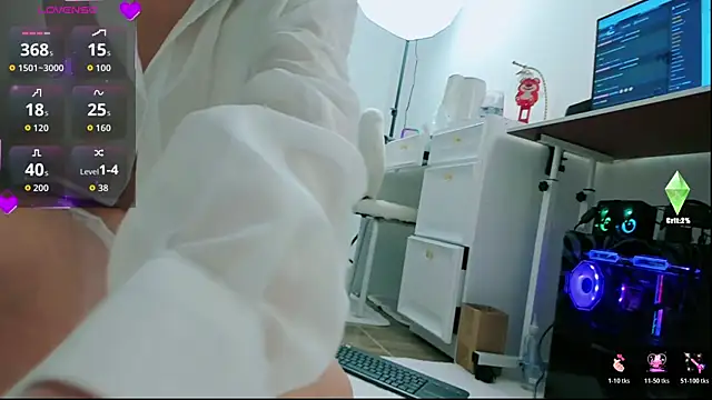 strawberry-ni online show from 11/19/25, 04:40