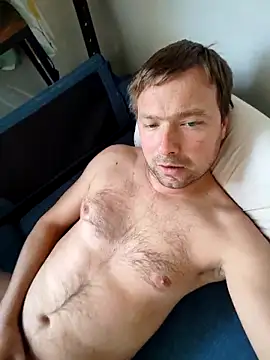 Snapshot of Igore3 chatting on 09/27/25, 10:09 Igore3 online show from 09/27/25, 10:09