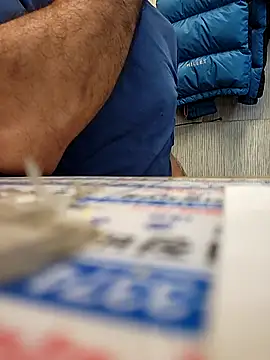 Snapshot of anggllaaa chatting on 10/17/25, 02:26 anggllaaa online show from 10/17/25, 02:26