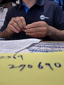 Snapshot of anggllaaa chatting on 10/23/25, 03:39 anggllaaa online show from 10/23/25, 03:39