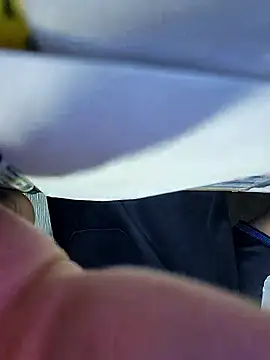 Snapshot of anggllaaa chatting on 10/29/25, 06:26 anggllaaa online show from 10/29/25, 06:26