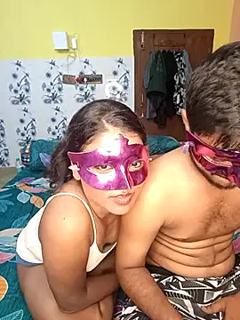 Snapshot of WB_couple143 chatting on 09/09/25, 03:00 WB couple143 online show from 09/09/25, 03:00