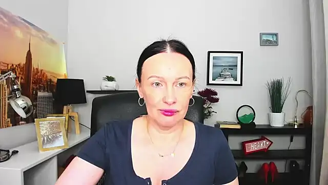 Velvet Jasmine online show from 09/23/25, 05:21