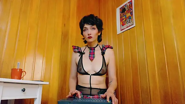 Zafiro Gem  online show from 10/16/25, 08:54