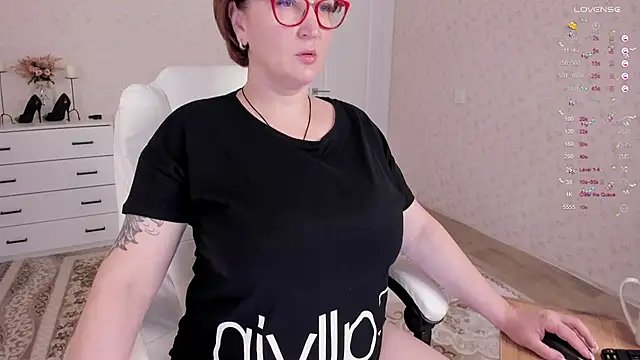 Sanata James online show from 10/23/25, 04:34