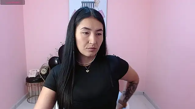 Snapshot of Isabella_Mendez_ chatting on 10/06/25, 01:19 Isabella Mendez online show from 10/06/25, 01:19